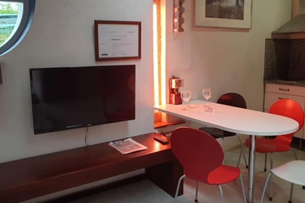 Zentral Club Neutron-Jacuzzi Apartment Belmonte De Miranda Ngoại thất bức ảnh